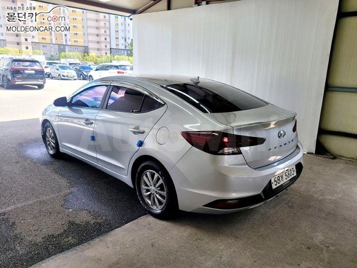 Hyundai Avante 2018 — 2