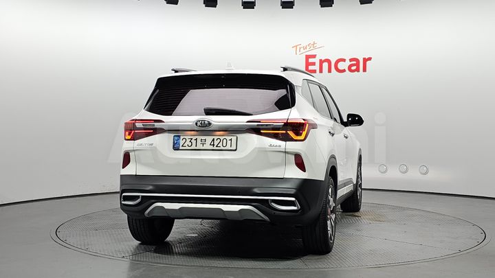 Kia Seltos 2022 — 4
