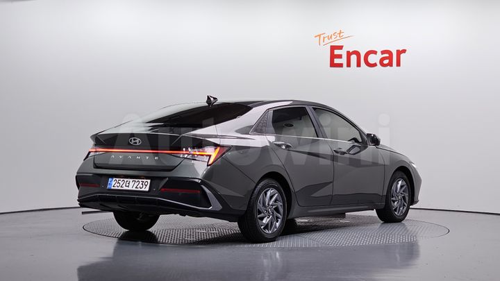 Hyundai Avante 2024 — 2