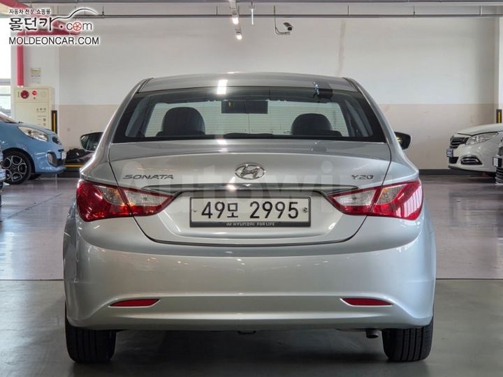 Hyundai Sonata 2011 — 3