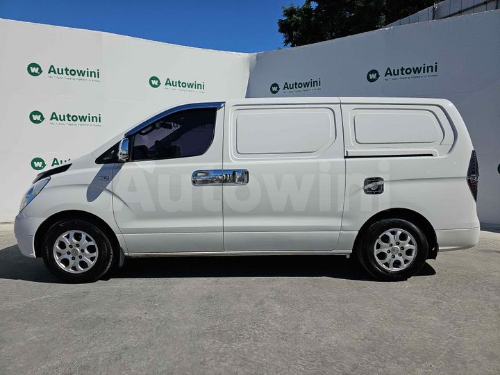 Hyundai Starex 2013 — 2
