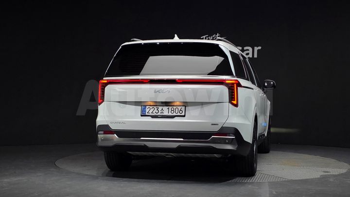 Kia Carnival 2025 — 4