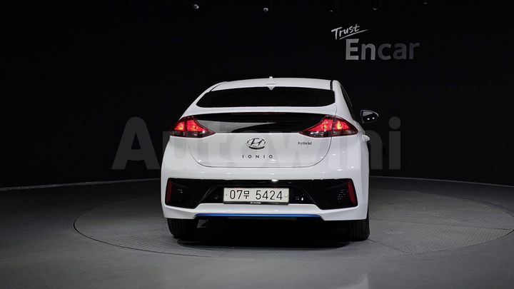 Hyundai Ioniq 2017 — 4