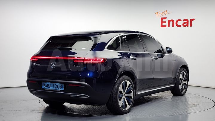 Mercedes Benz EQC 2020 — 2