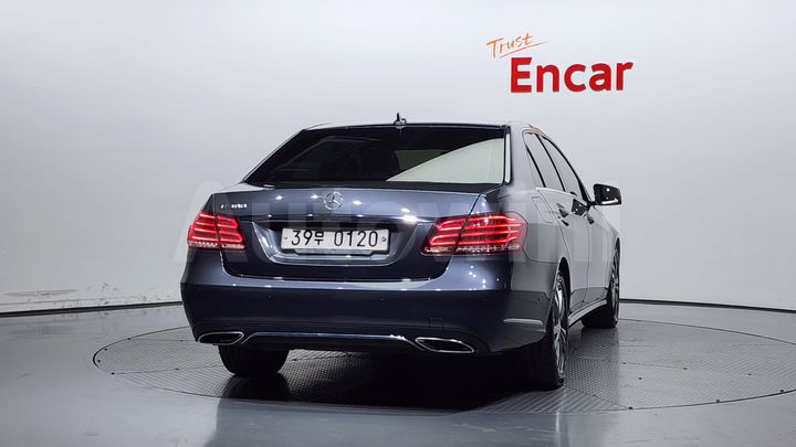 Mercedes-Benz E Class 2016 — 4