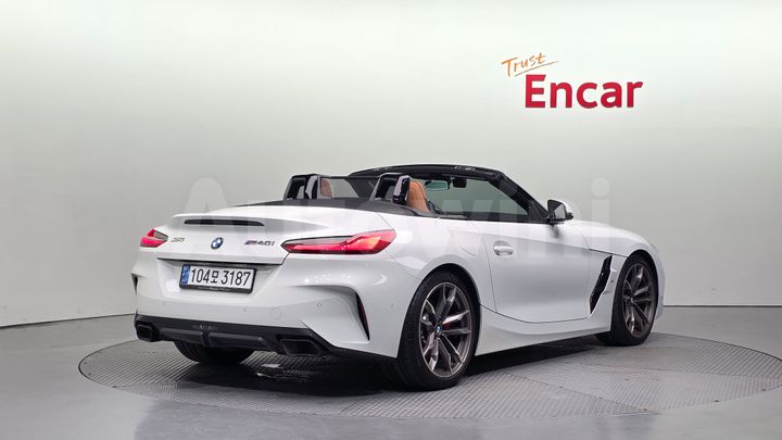 BMW Z4 2024 — 2