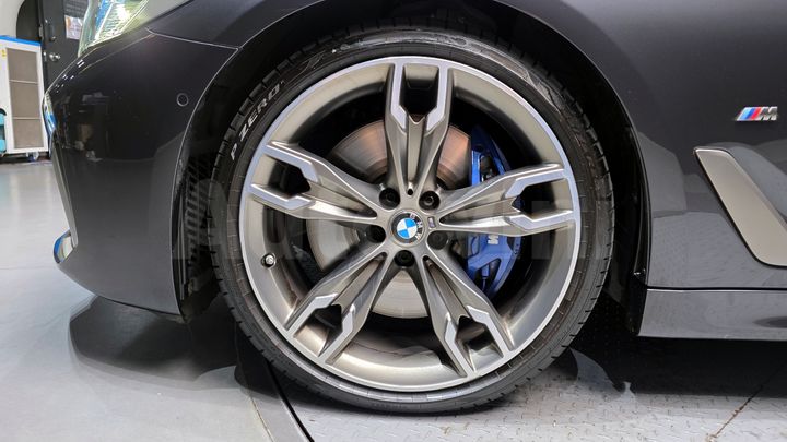 BMW 5 Series 2022 — 5