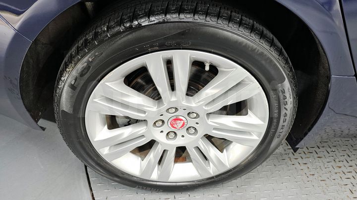 Jaguar XF 2017 — 5