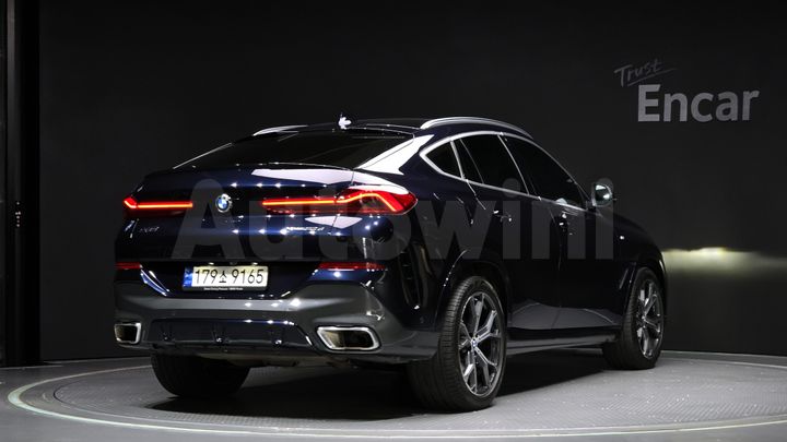 BMW X6 2023 — 2