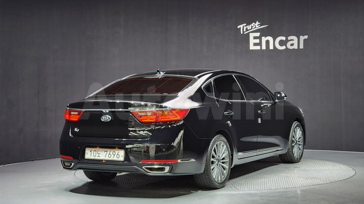 Kia K7 2018 — 2