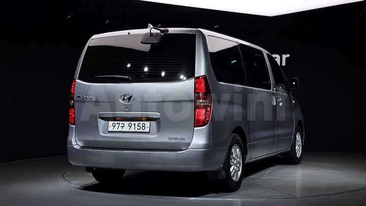 Hyundai Starex 2016 — 2