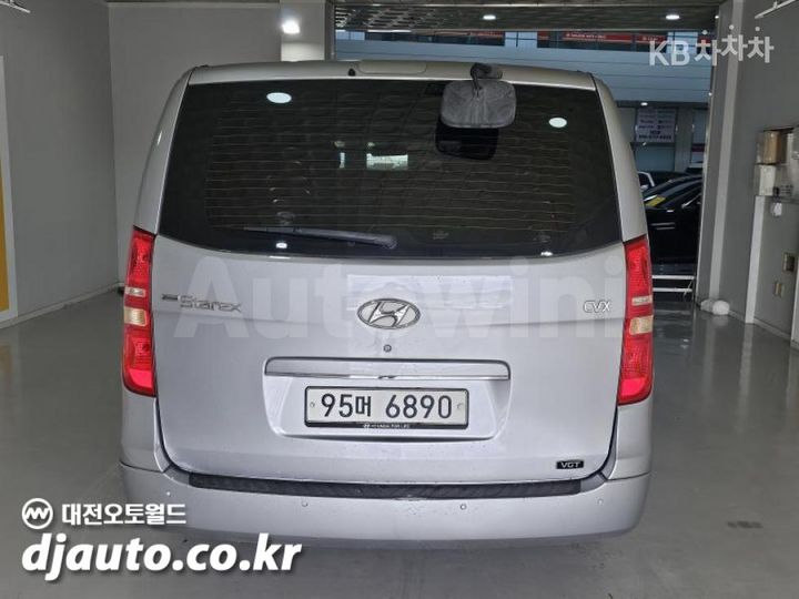 Hyundai Starex 2011 — 5