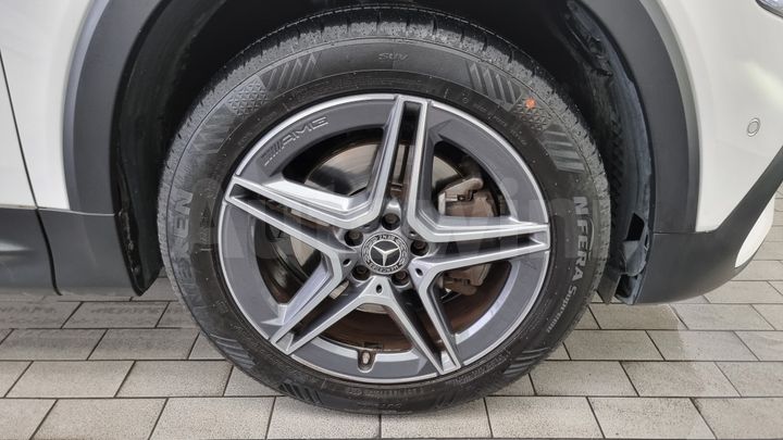 Mercedes Benz GLB Class 2021 — 5