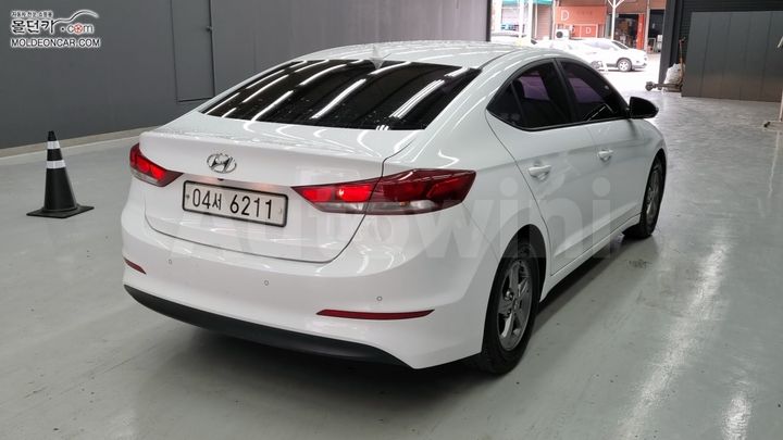 Hyundai Avante 2015 — 2