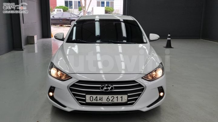 Hyundai Avante 2015 — 3