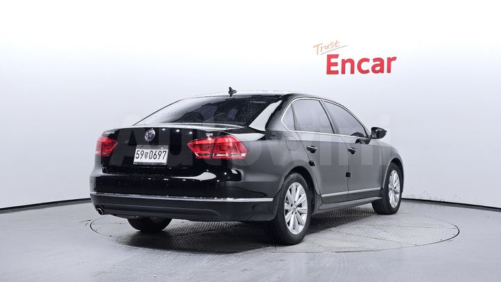 Volkswagen Passat 2015 — 2