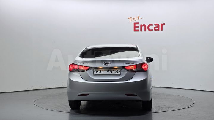 Hyundai Avante 2012 — 4