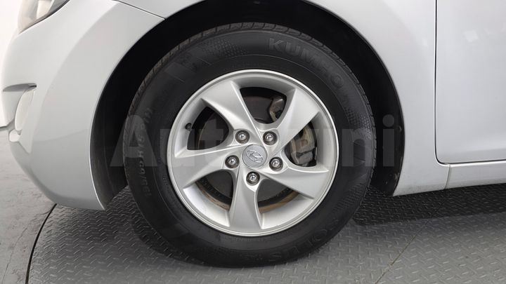 Hyundai Avante 2012 — 5