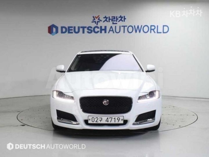 Jaguar XF 2017 — 3