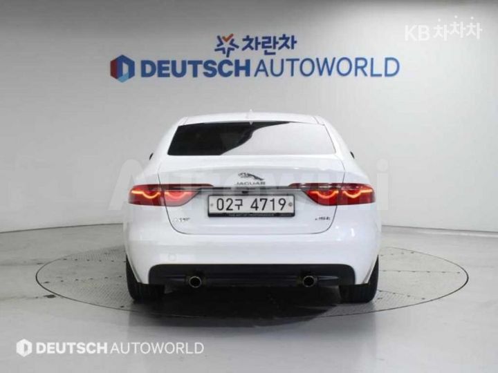 Jaguar XF 2017 — 4
