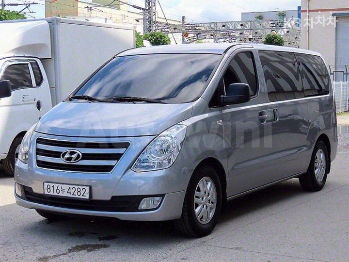 Hyundai Starex 2018 — 2