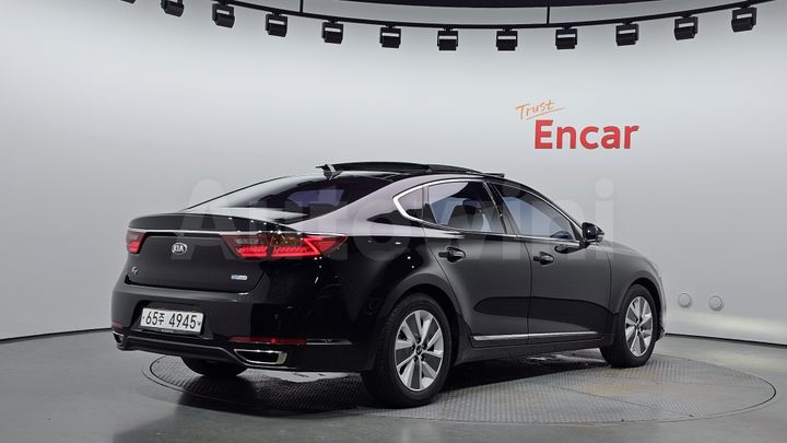 Kia K7 2017 — 2