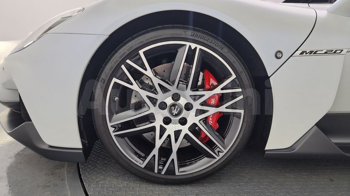 Maserati MC20