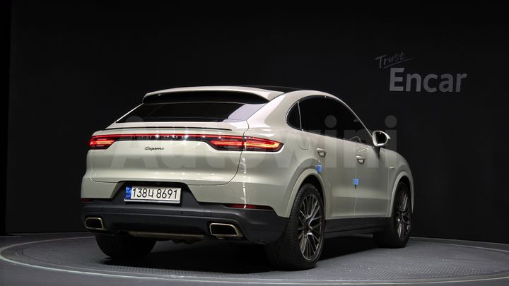 Porsche Cayenne 2022 — 2