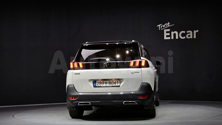 Peugeot 5008 2021 — 4