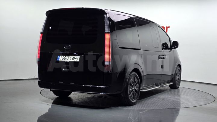 Hyundai Staria 2023 — 2