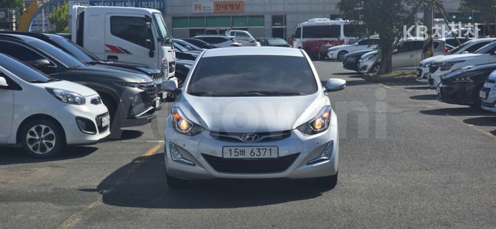 Hyundai Avante 2015 — 2