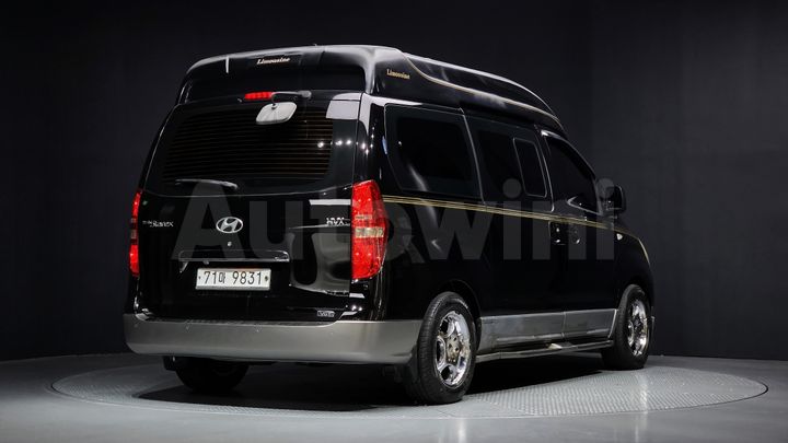 Hyundai Starex 2011 — 2