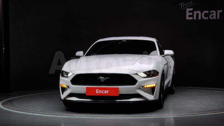 Ford Mustang 2021 — 3