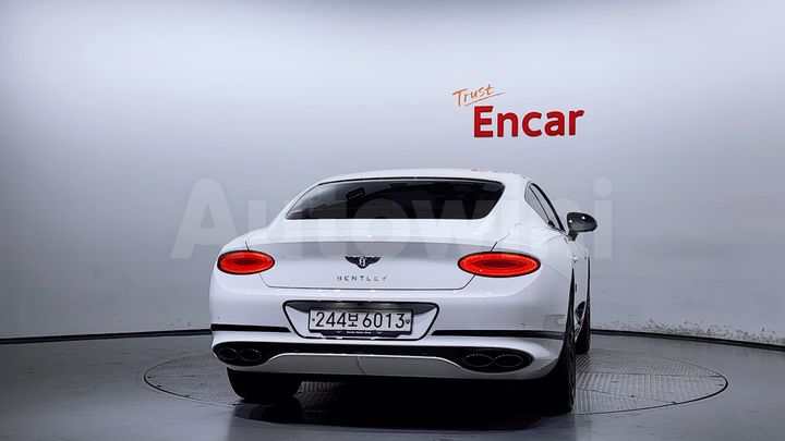Bentley Continental 2023 — 4