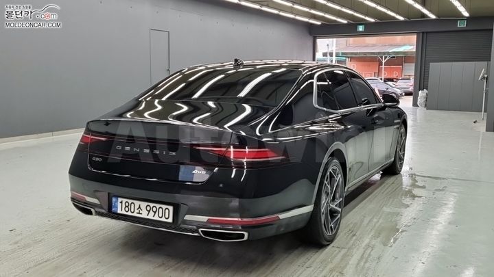 Genesis G90 2022 — 2