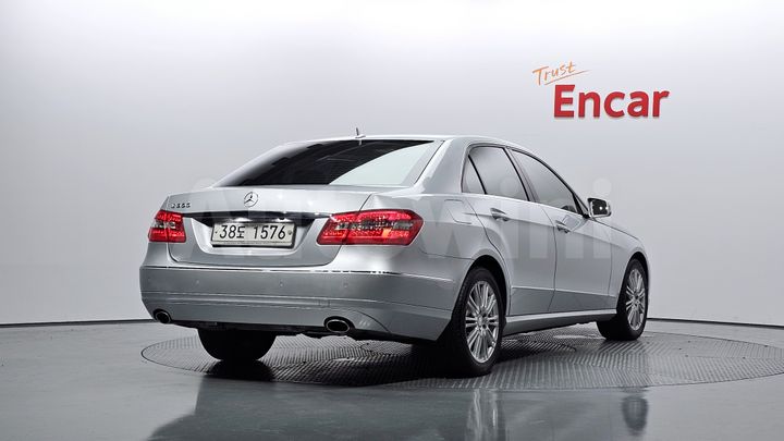 Mercedes-Benz E Class 2010 — 2