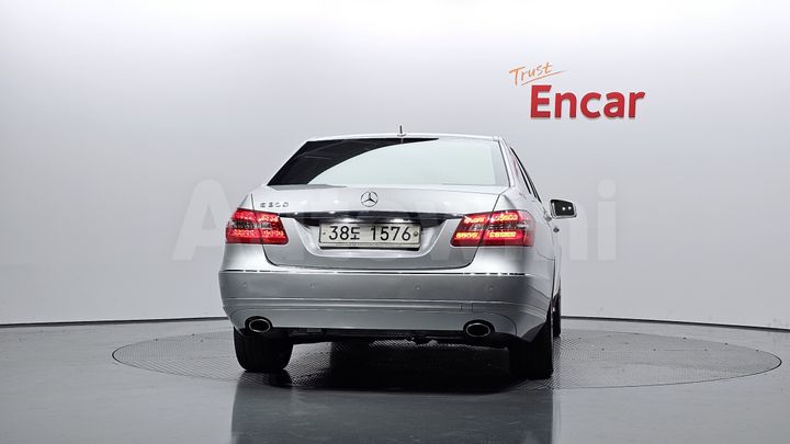 Mercedes-Benz E Class 2010 — 4