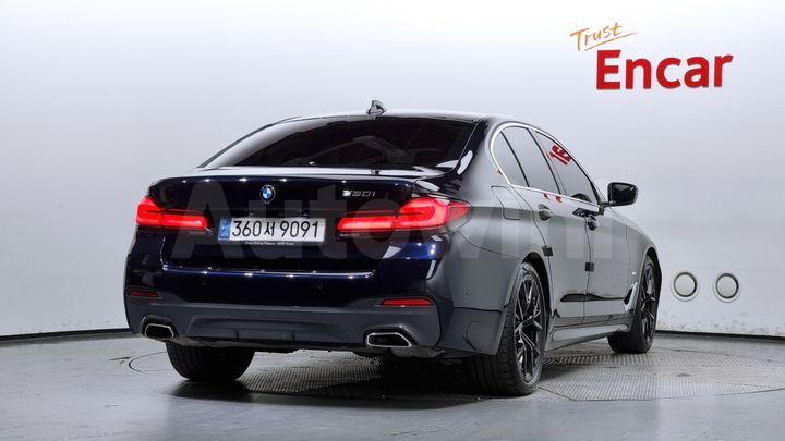 BMW 5 Series 2021 — 2