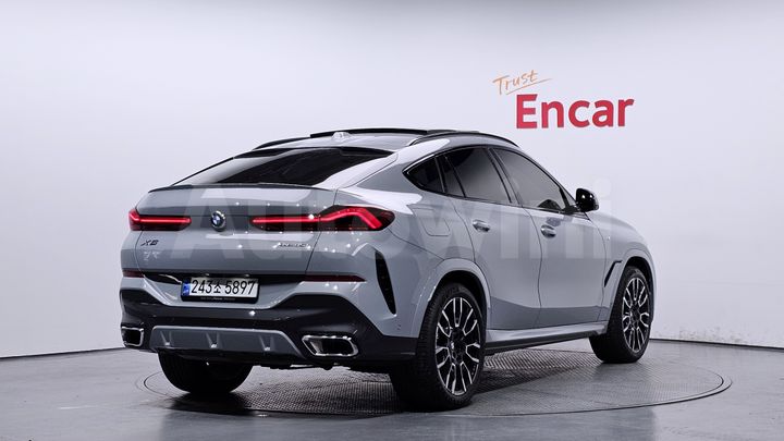 BMW X6 2025 — 2