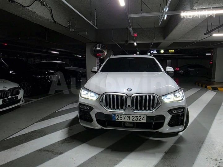 BMW X6 2021 — 2