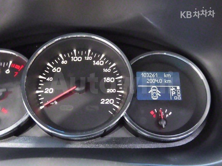 Renault SM3 2010 — 5
