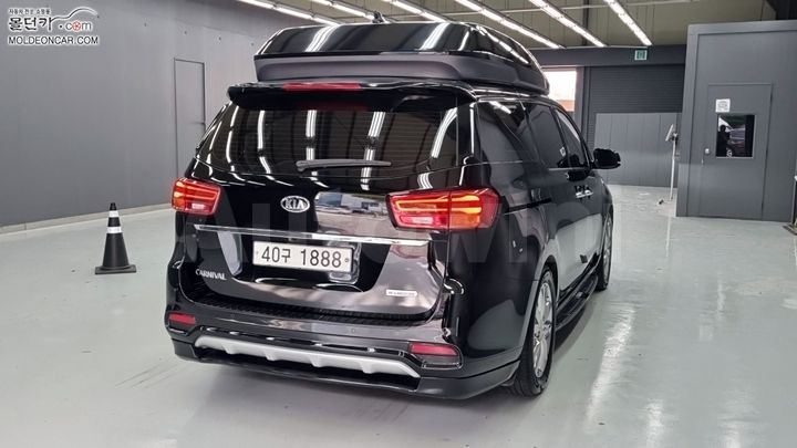 Kia Carnival 2018 — 2