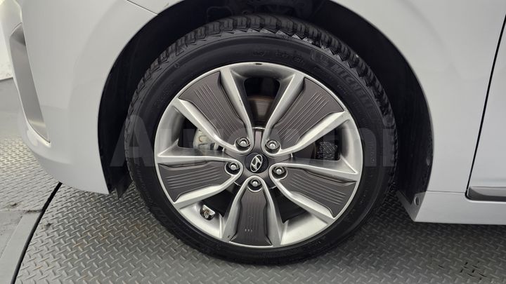 Hyundai Ioniq 2019 — 5
