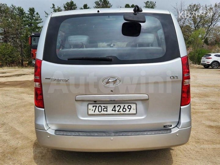 Hyundai Starex 2009 — 5