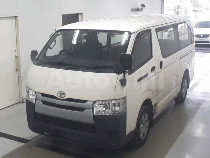 Toyota Hiace 2015 — 2