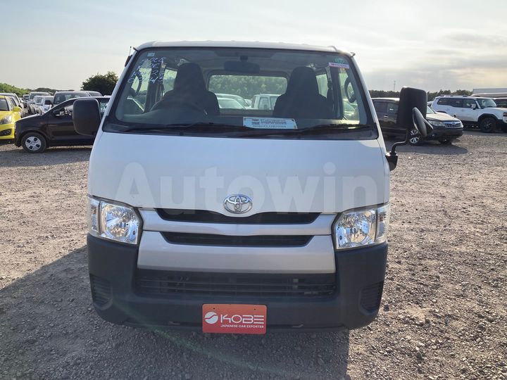 Toyota Hiace 2015 — 4