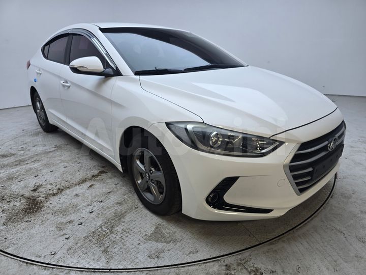 Hyundai Avante 2016 — 3