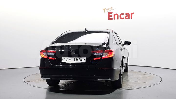 Honda Accord 2018 — 4