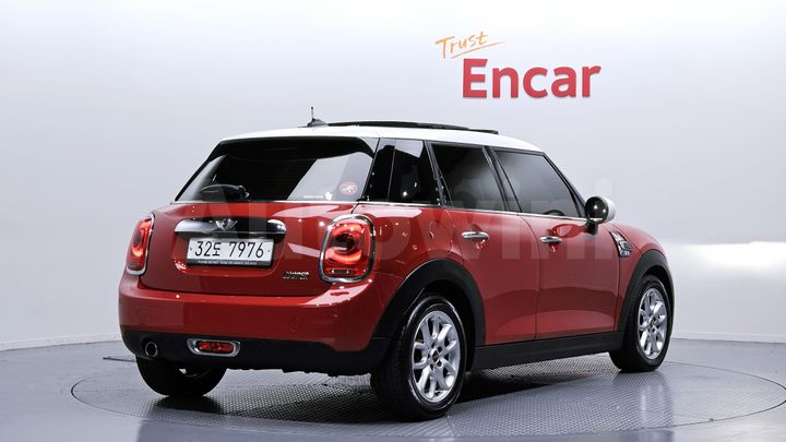 Mini Cooper 2015 — 2