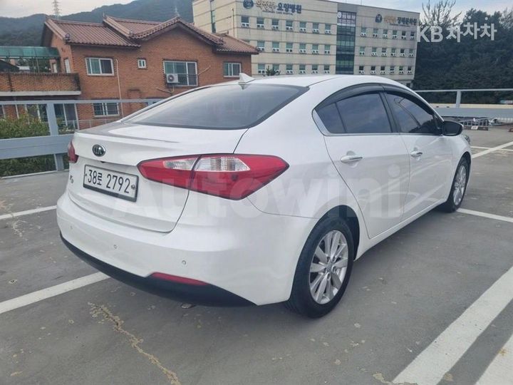Kia K3 2015 — 4